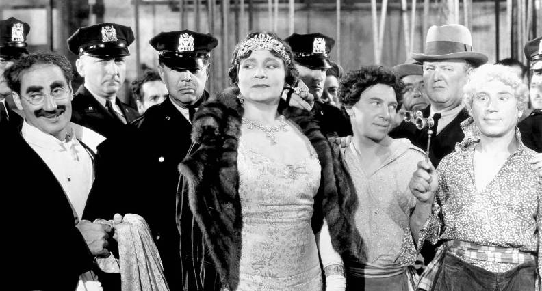 ANightAtTheOpera_03_Main